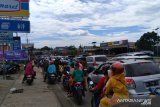 Jalan poros Makassar-Maros macet akibat aktivitas Lebaran 1440 H