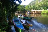 Kawasan pegunungan kapur Rammang-Rammang ramai pengunjung