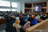 Suasana Rapat Paripurna Istimewa DPRD Kota Bogor dalam Rangka Memperingati Hari Jadi Bogor Ke-537 tahun 2019, di Ruang Rapat Paripurna DPRD Kota Bogor, Jawa Barat. (Megapolitan.Antaranews.Com/Foto: M. Tohamaksun).	
