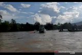 Kapal  Feri Milik BUMDes Karam di Sungai Mahakam