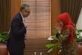 Duta Besar Inggris Moazzam Malik berpamitan di Surabaya