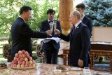 Presiden Rusia memberi es krim Presiden China sebagai kado ulang tahun
