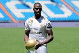 Cedera, Mendy absen bela Madrid selama empat pekan