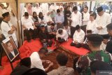 Putra Ketua MA dimakamkan di TPU Karet