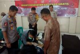 Warga antusias ikuti sunatan massal Polres Bartim