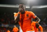 Ajax gaet Quincy Promes dari Sevilla