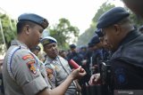Ledakan sekitar MK berasal dari gas air mata Brimob