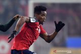 Lyon siap bajak pemain Lille, Thiago Mendes dan Youssouf Kone