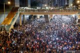 550.000 peserta pawai demo di Hong Kong