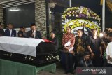 Jenazah Sutopo Purwo Nugroho tiba di rumah duka Depok