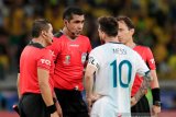 Wasit Argentina vs Brasil akhirnya buka suara terkait tudingan Messi