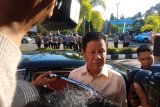 Besuk Gubernur Nurdin Basirun, Wagub Kepri: masyarakat jangan berburuk sangka