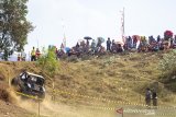 Peserta Offroad menunjukan ketangkasannya melalui salah satu rute saat mengikuti Kejuaraan Daerah Adventure Offroad kelas individual 1000cc under - upper di sirkuit Trans Heksa, Karawang, Jawa Barat, Sabtu (13/7/2019). Kejuaraan tersebut diselenggarakan oleh Kejaksaan Negeri Kabupaten Karawang bekerjasama dengan Karawang Offroad dalam rangka memperingati hari bhakti adhyaksa ke-59 Kejaksaan RI. ANTARA JABAR/M Ibnu Chazar/agr