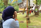 Rainforest World Music Festival (RWMF) merupakan festival musik tahunan yang telah digelar Sarawak Tourism Board (STB) sejak tahun 1998. Event yang rutin digelar setiap tahunnya selama tiga hari di Sarawak Cultural Village atau Kampung Budaya Sarawak di Kuching, Sarawak, Malaysia tersebut, bertujuan untuk merayakan keberagaman musik dunia. Pada tahun ini, RWMF 2019 dilaksanakan pada 12-14 Juli 2019. Dalam festival tersebut, pengunjung dapat menikmati pertunjukan musik, pameran kerajinan, gerai makanan, workshop hingga konser musik. Selain itu, pengunjung juga dapat mencoba beragam aktivitas seperti membuat lukisan, tato henna dari daun inai, bermain kano atau rakit, bermain gasing hingga berbelanja hasil kerajinan warga setempat. Untuk pertunjukan musiknya, tersaji beragam jenis seperti musik tradisional, fusion dan kontemporer. Rainforest World Music Festival menjadi perhelatan musik terbesar di Malaysia, yang pada tahun ini menampilkan 29 musisi yang didatangkan dari berbagai negaradi dunia yaitu antara lain Malaysia, Indonesia, Morocco, Vietnam, Scotland, Canary Islands, Chile, Madagascar, Russia, Ireland, Bhutan, Spanyol, Prancis, Jamaica, Estonia, Iran, Mongolia, New Zealand, Mauritius dan Cape Verde.