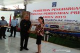 Pemkab Sleman memberi penghargaan 216 wajib pajak panutan