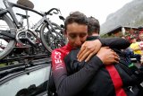 Badai es hentikan etape-19 Tour de France , Bernal rebut jersey kuning