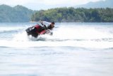 Warga manfaatkan Pantai Lakban tempat olahraga