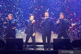 Konser Westlife hari kedua dan festival seni rupa