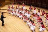 St. Gabriel Children Choir sukses raih gold award di Singapura