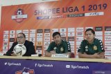 Mendapatkan sorakan negatif Adam Alis minta maaf kepada The Jakmania