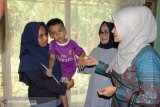 Ikatan Keluarga Tanah Datar Lampung bantu anak penderita hidrosefalus di Lintau Buo Utara