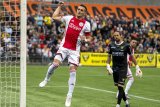 Penyerang Ajax Tadic samai rekor Suarez dengan cetak gol tiap laga