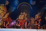 Penari Reog Ponorogo tampil pada acara pembukaan Perayaan Grebeg Suro, Festival Budaya Bumi Reyog dan Peringatan Hari Jadi ke-523 Kabupaten Ponorogo di Alun-alun Kabupaten Ponorogo, Jawa Timur, Rabu (21/8/2019) malam. Kegiatan seni budaya yang antara lain menampilkan Festival Reog Nasional, Festival Reog Mini, pameran dan pertunjukan seni budaya dalam rangka menyongsong tahun baru 1 Muharram dan hari jadi Kabupaten Ponorogo tersebut digelar hingga 31 Agustus 2019. Antara Jatim/Siswowidodo/zk.