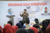 Mahasiswa jangan hanya kejar nilai, harus kuasai pula Internet of Things