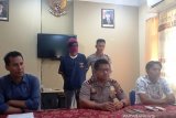 Selama buron, tersangka pembalakan liar hutan konservasi Pasaman bersembunyi di Teluk Kuantan