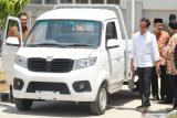Mobil Esemka mengaspal, Presiden Jokowi luncurkan dua jenis mobil niaga