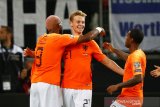 Belanda permalukan Jerman saat bertandang ke Stadion Volkspark Hamburg