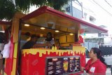 Ayo coba sensasi Food Truck di Padang sambil mejeng (Video)