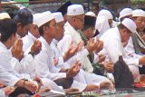 Ribuan warga Kapuas gelar shalat istisqa bersama