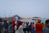 Pertunjukkan seni dan atraksi warnai  Oceanic Folk Festival Jakarta di Pulau Tidung