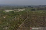 Foto udara Danau Rawa Onom di Lingkungan Siluman Baru, Kota Banjar, Jawa Barat, Minggu (22/9/2019). Pada Musim kemarau permukaan air Danau Rawa Onom tidak pernah surut atau mengering, sehingga ratusan hektare lahan pertanian dikawasan tersebut tidak kekurangan air. ANTARA FOTO/Adeng Bustomi/ agr