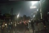 Polisi tembakkan gas air mata guna bubarkan pedemo di Palmerah