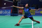 Pebulutangkis tunggal putri Indonesia , Bening Sri Rahayu (kiri) berusaha mengembalikan kok ke pebulutangkis tunggal putri China Taipei, Sung Shuo Yun (kanan) dalam babak penyisihan Yuzu Indonesia Masters 2019 di GOR Ken Arok, Malang, Jawa Timur, Rabu (2/10/2019). Bening gagal lolos ke babak selanjutnya setelah kalah dari Sung Shuo Yun dengan skor 1-2 (17-21, 12-21, 19-21). Antara Jatim/Ari Bowo Sucipto/zk