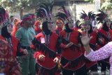 Sejumlah peserta mengikuti lomba senam khusus lansia di Taman Tirtoyoso, Kota Kediri, Jawa Timur, Rabu (2/10/2019). Lomba senam 'Gemu Famire' yang diselenggarakan pemerintah daerah setempat tersebut guna mengkampanyekan gaya hidup sehat kepada lansia sekaligus meningkatkan Indeks Pembangunan Manusia. Antara Jatim/Prasetia Fauzani/zk.