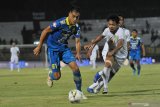 Persib Bandung memperpanjang kontrak Omid Nazari satu musim