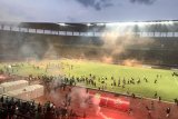 Manajemen Persebaya pasrah terhadap sanksi Komdis PSSI usai kericuhan di GBT