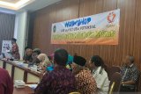 Puluhan lansia Yogyakarta mengikuti pelatihan mendongeng