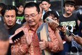 KPK sedang memantau kesehatan tersangka kasus suap perdagangan minyak