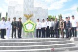 Tabur bunga di TMP Palu, kenang jasa pahlawan