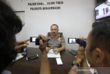 Kapolsek Banjarmasin Timur Kompol Uskiansyah memberikan keterangan pers di Polsek Banjarmasin Timur, Banjarmasin, Kalimantan Selatan, Rabu (13/11/2019). Foto Antaranews Kalsel/Bayu Pratama S.