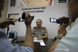 Kapolsek Banjarmasin Timur Kompol Uskiansyah memberikan keterangan pers di Polsek Banjarmasin Timur, Banjarmasin, Kalimantan Selatan, Rabu (13/11/2019). Foto Antaranews Kalsel/Bayu Pratama S.