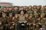 Kim Jong Un awasi latihan udara saat AS, Korsel menunda latihan gabungan