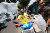 Ikan cupang pun akhirnya dijual secara online akibat permintaan anjlok