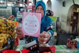 Makanan akikah cucu Jokowi dibagikan ke pedagang dan tukang becak Pasar Gede Solo