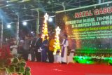 Perayaan Natal Pemkab Biak Numfor ditandai dengan penyalaan seribu lilin