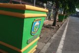 Dinas PU-Perkim OKU  sebar ratusan pot tanaman hias di Kota Baturaja